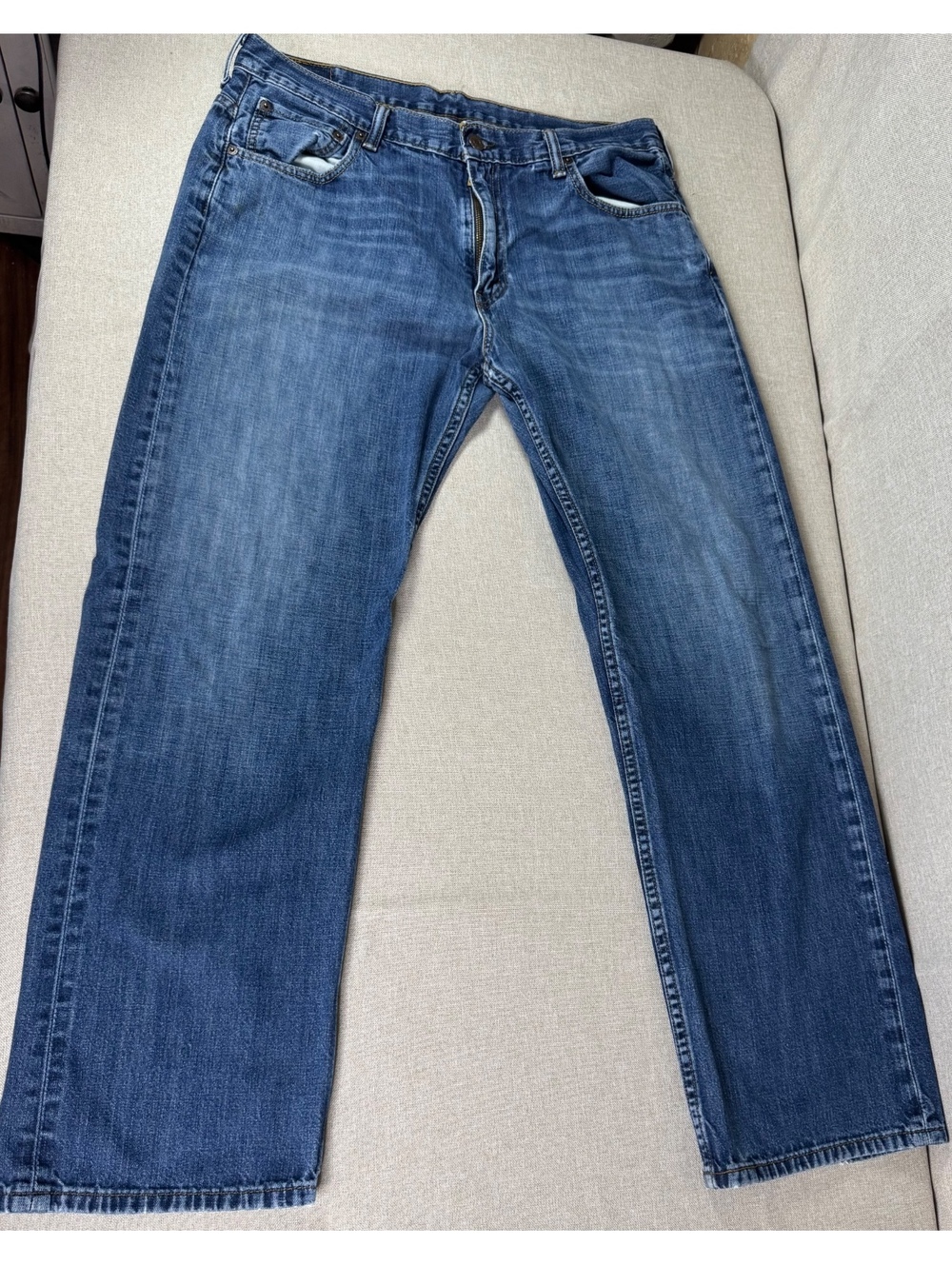 Levi's 569 Loose Straight Fit Jeans in Medium Blue, Size W34 L32